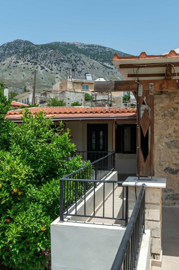 House Rachati زاروس المظهر الخارجي الصورة